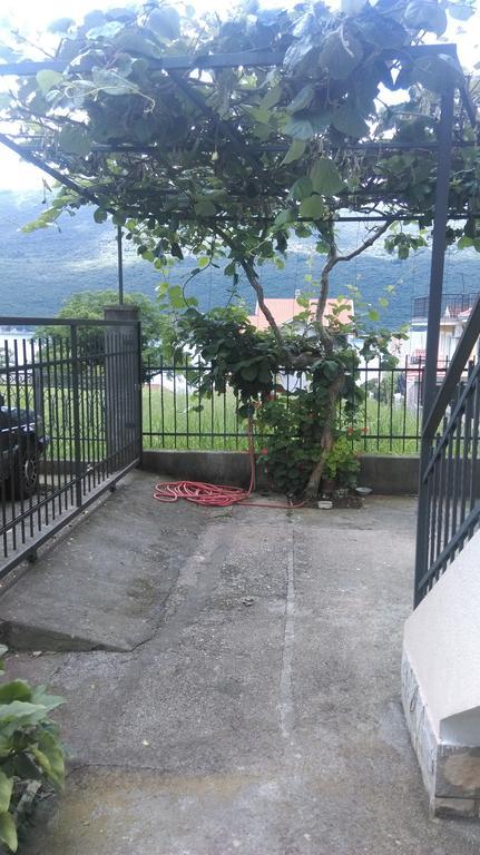 Apartment Ruzica Krstic ヘルツェグ・ノヴィ エクステリア 写真