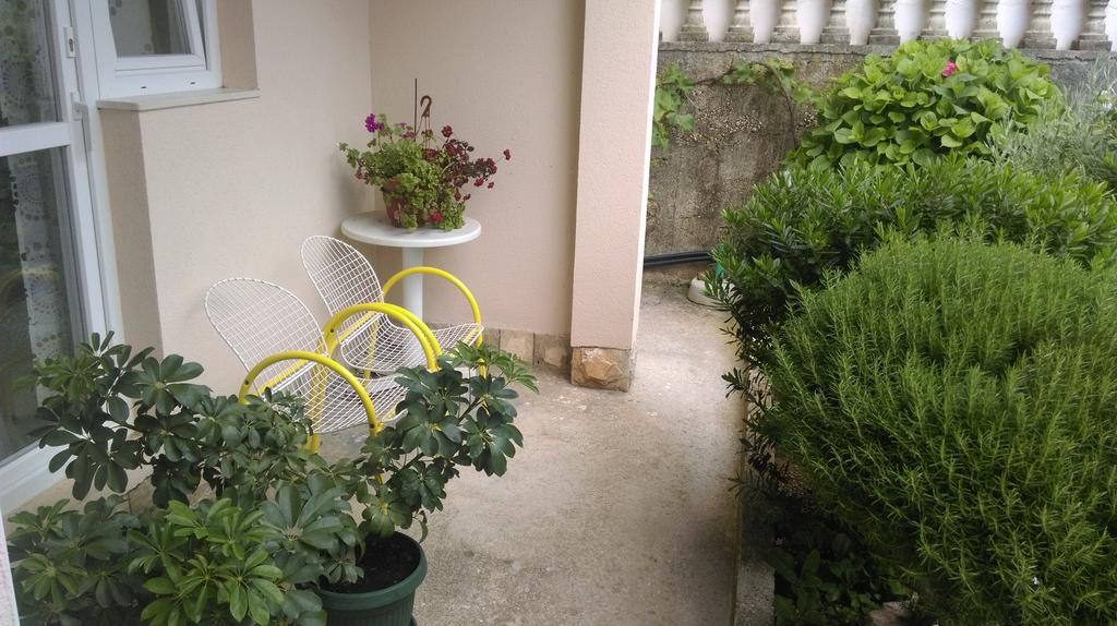 Apartment Ruzica Krstic ヘルツェグ・ノヴィ エクステリア 写真