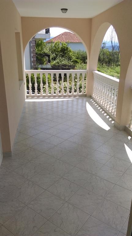 Apartment Ruzica Krstic ヘルツェグ・ノヴィ エクステリア 写真